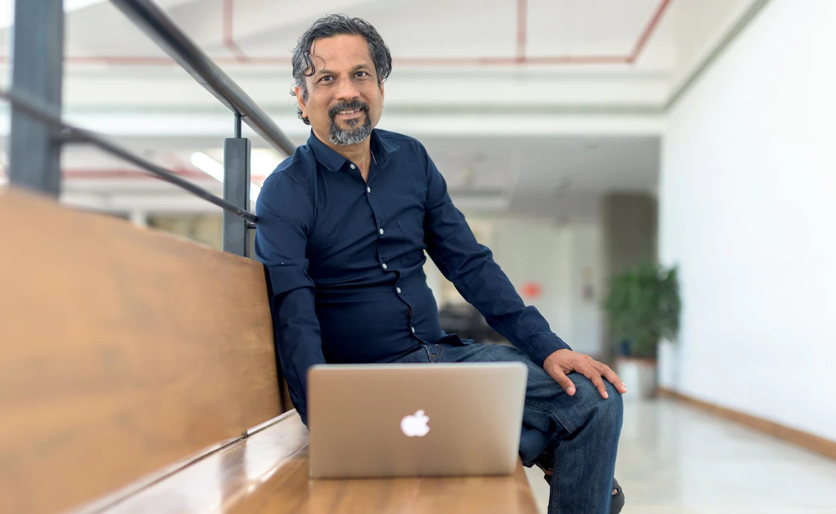 Zoho Founder Warns AI Investment Bubble Risk